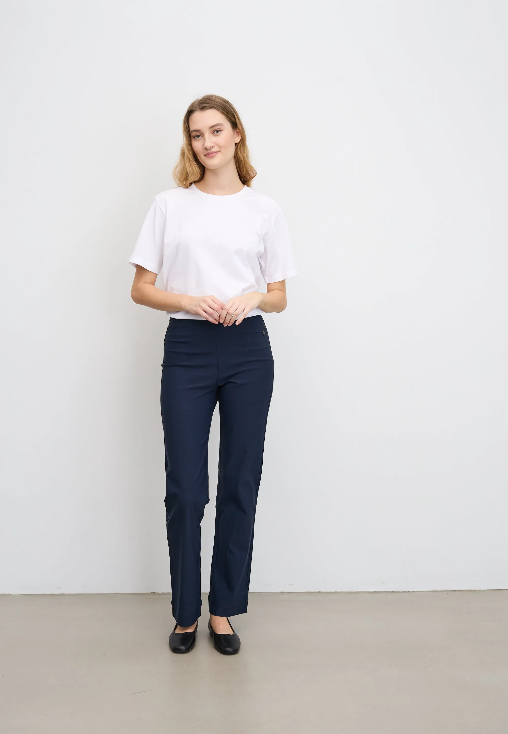 Betty Regular - Medium Length - Navy