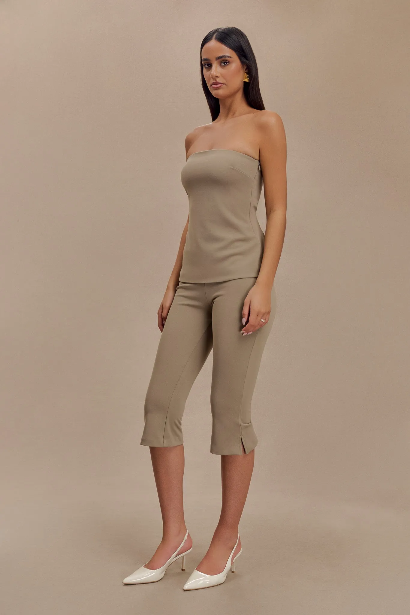 Layla Flared Crepe Capri Pants - Mushroom