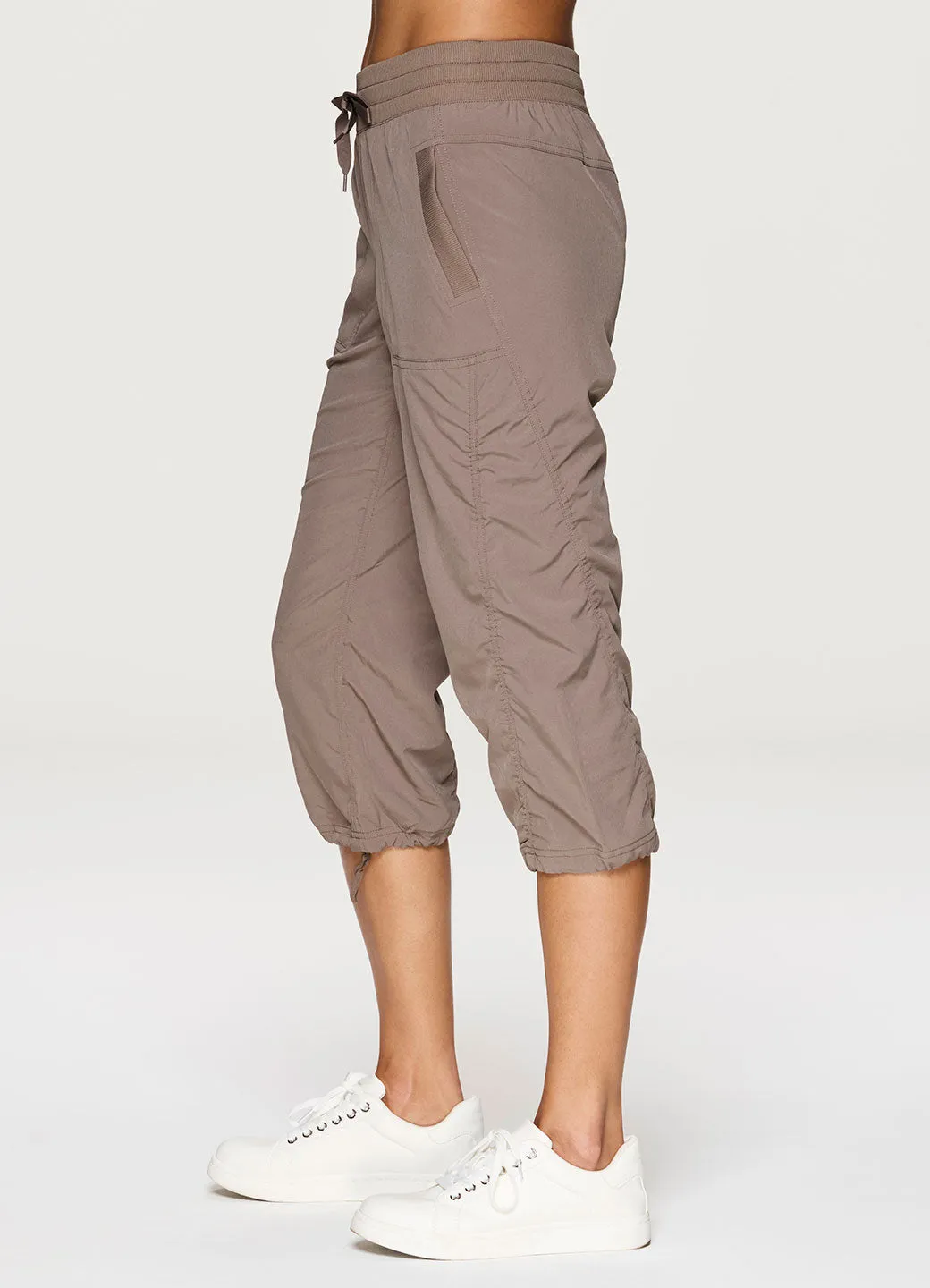 Lumen Lightweight Capri Pant