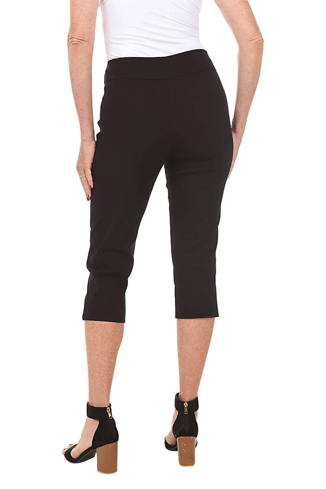 Solid Pull-On Capri Pants