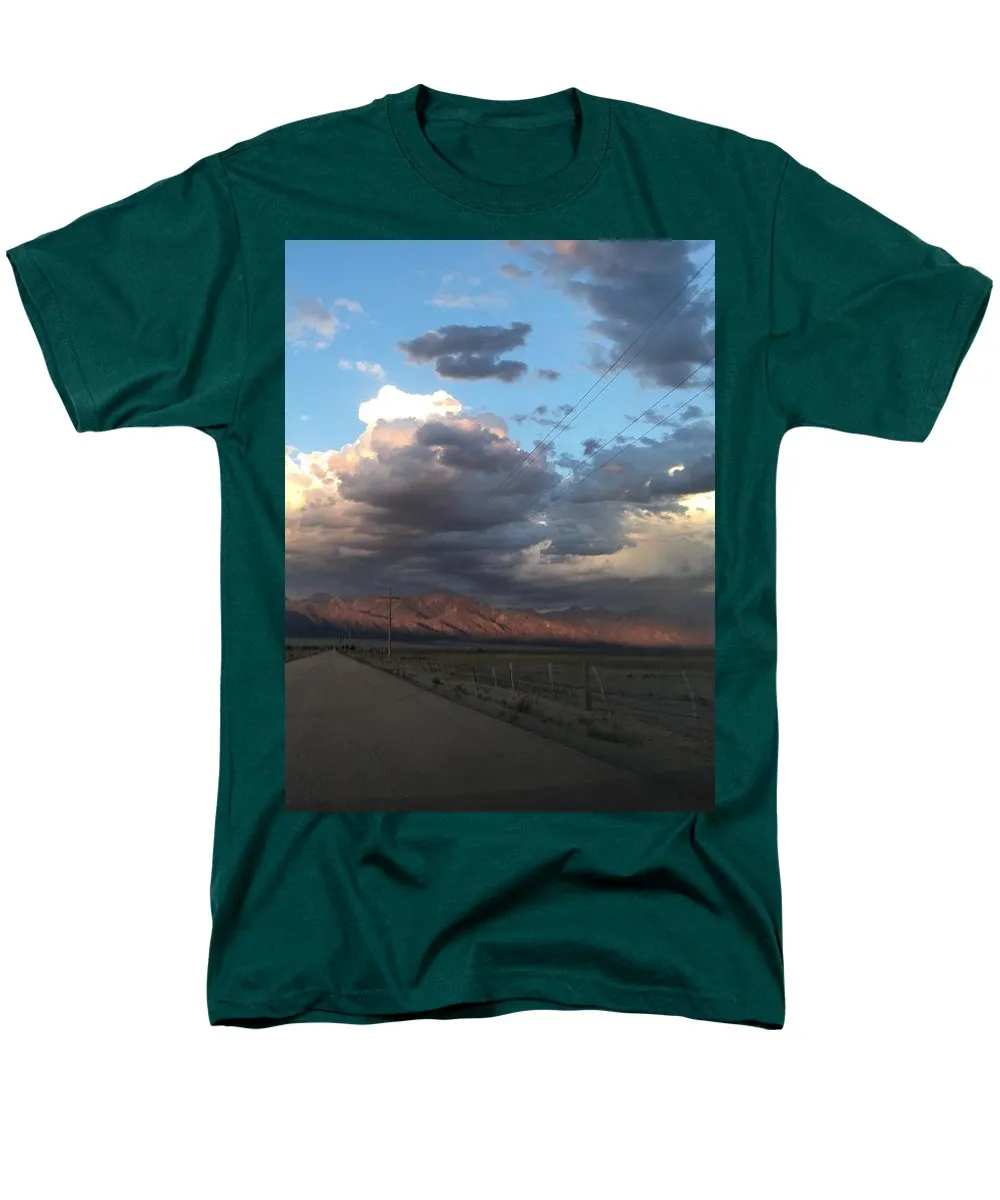 Summer Storm Sunset Crestone - Men's T-Shirt  (Regular Fit)